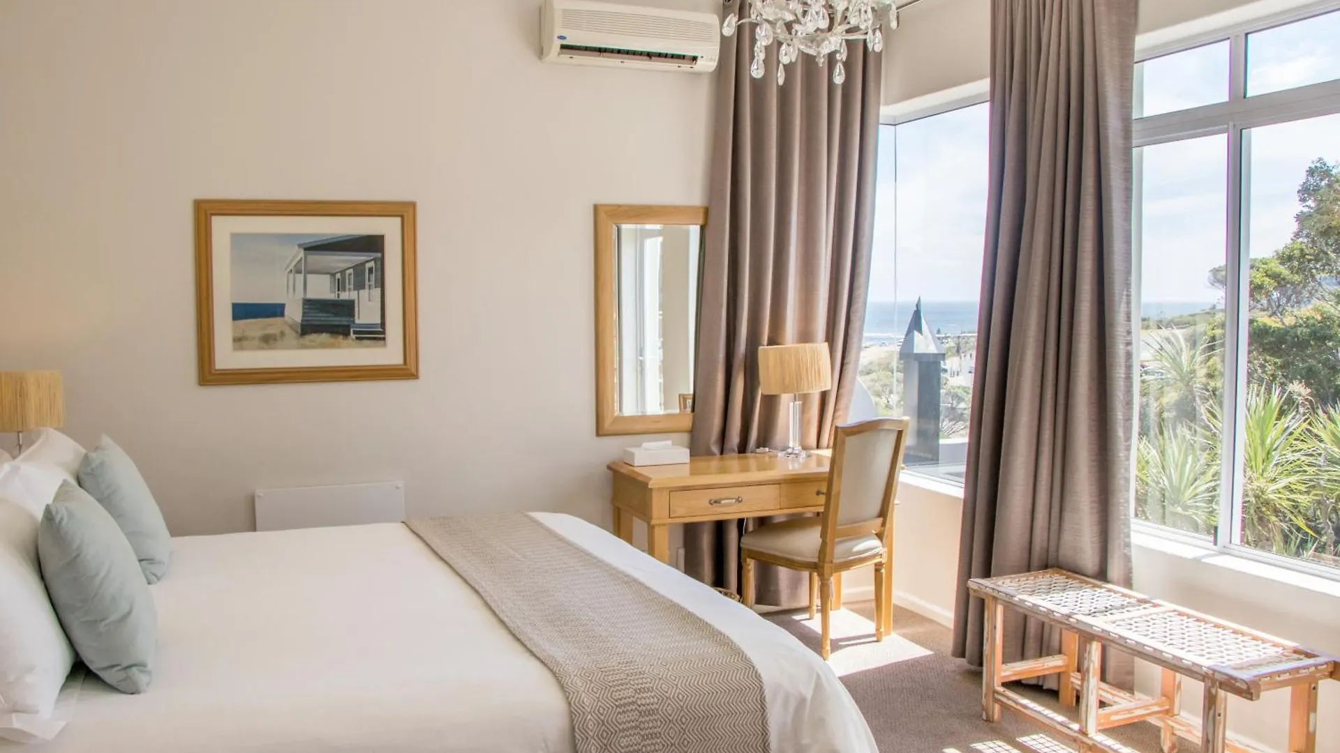 Camps Bay Retreat Hotel Cape Town 4*,  South Africa